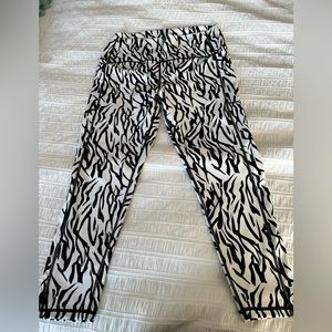 Zyia Leggings